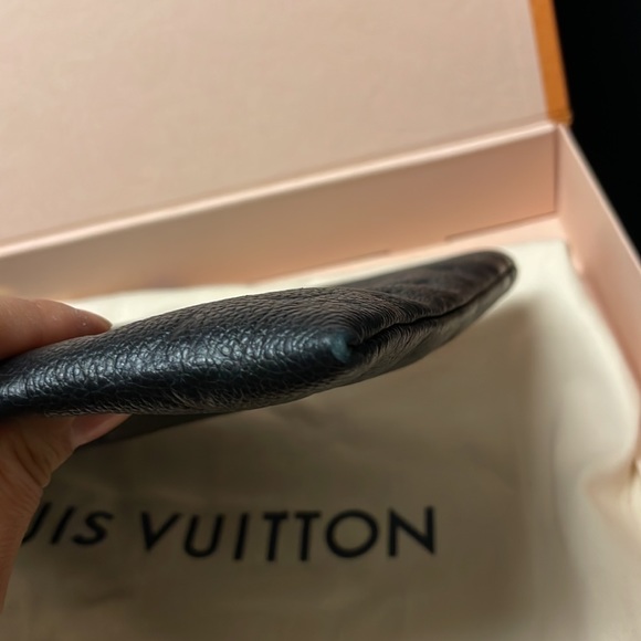 Daily pouch in black with receipt and box - Picture 12 of 14